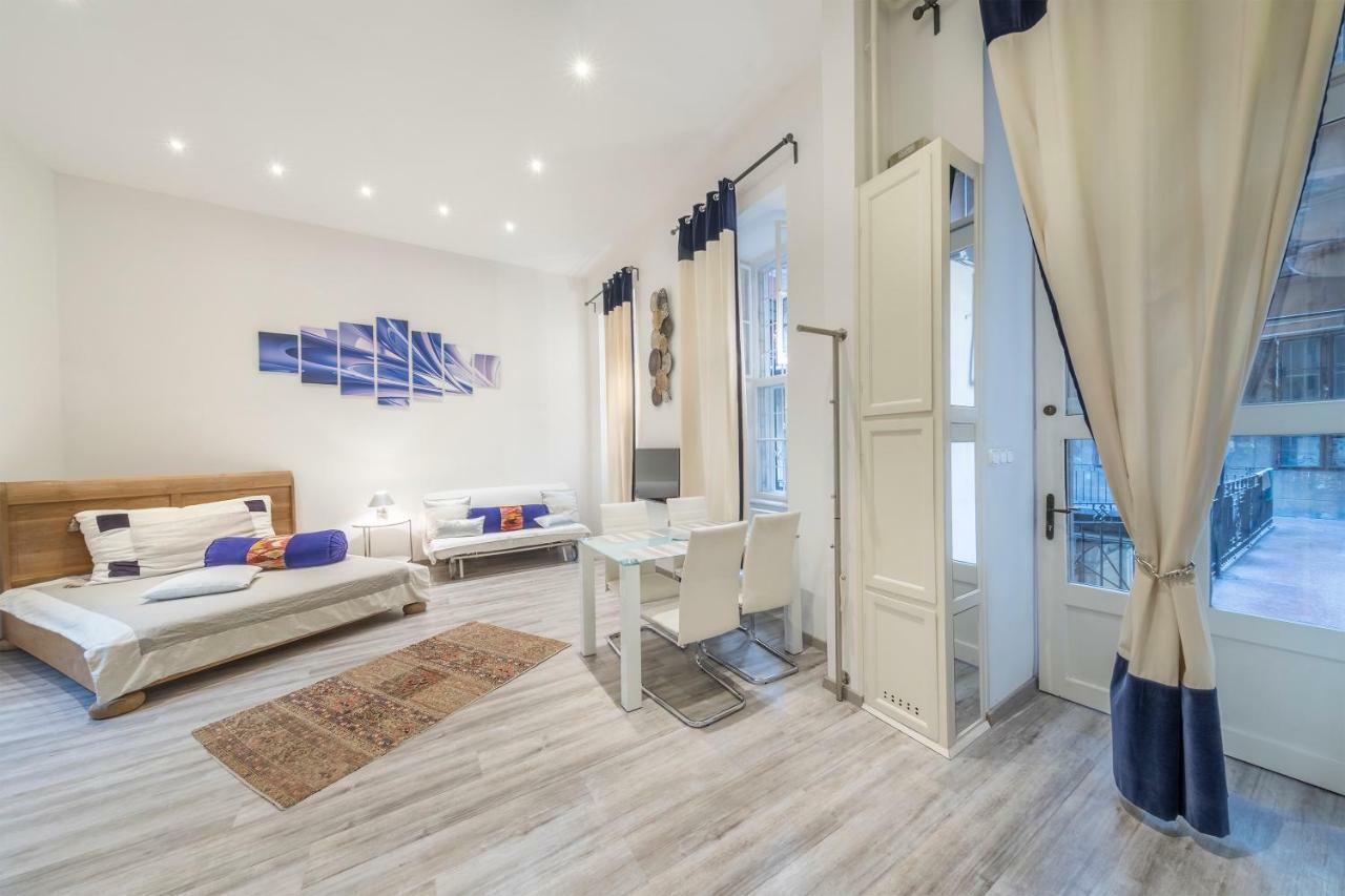 Atlanta Apartment Is In The Heart Of Budapeste Exterior foto